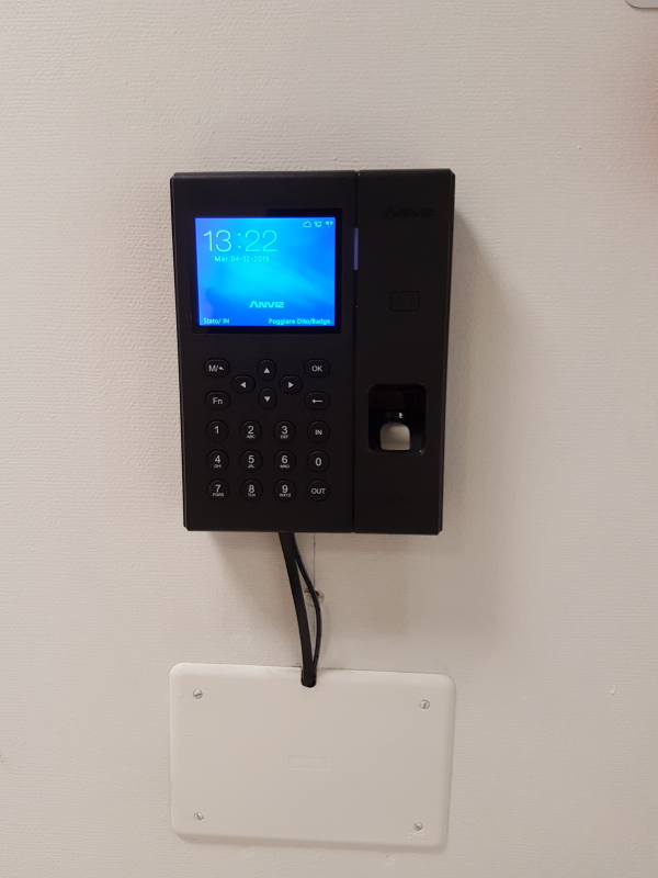 Time and Attendance System, Fingerprint, Badge and PIN, C2Pro Rfid/FP Wifi PoE Linux